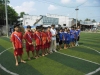 Hình lưu niệm giữa hai đội bóng trước khi ra sân trong trận chung kết bóng đá mini nam